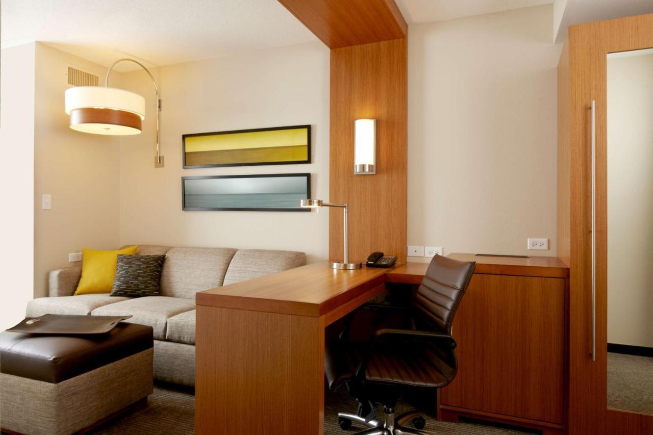 Hyatt Place Detroit/Royal Oak Exterior photo